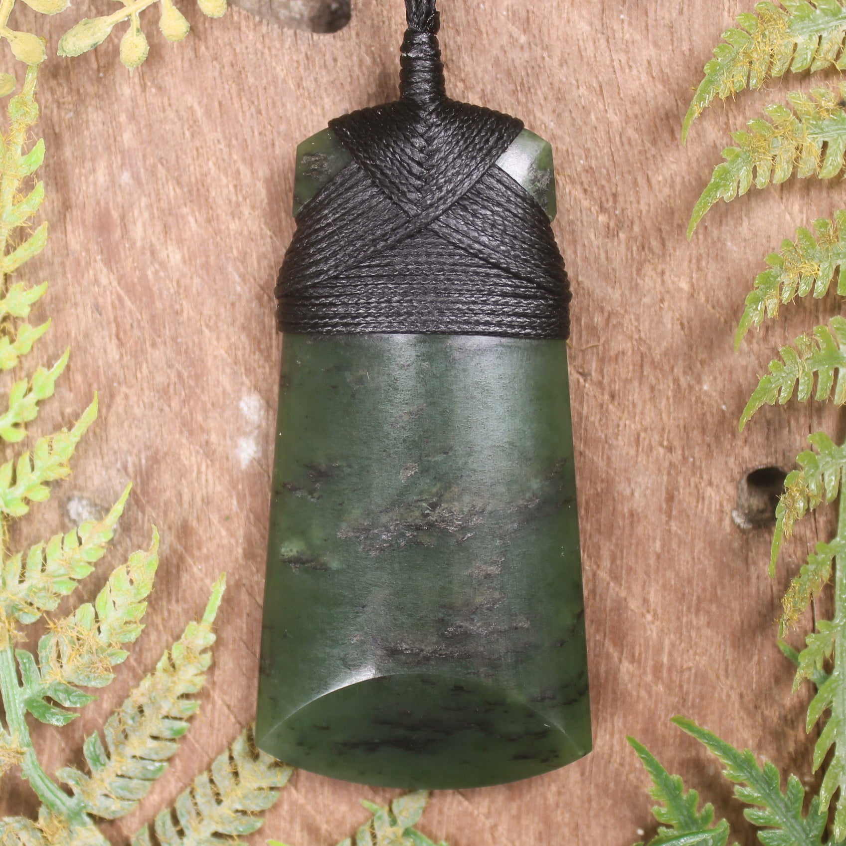 Rimu Pounamu Toki Pendant - NZ Greenstone
