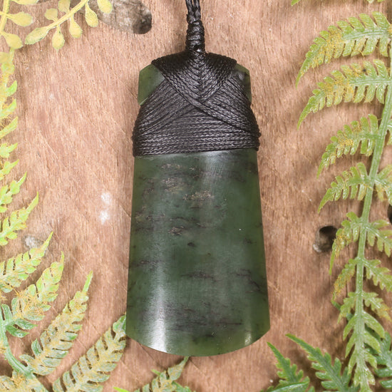 Rimu Pounamu Toki Pendant - NZ Greenstone