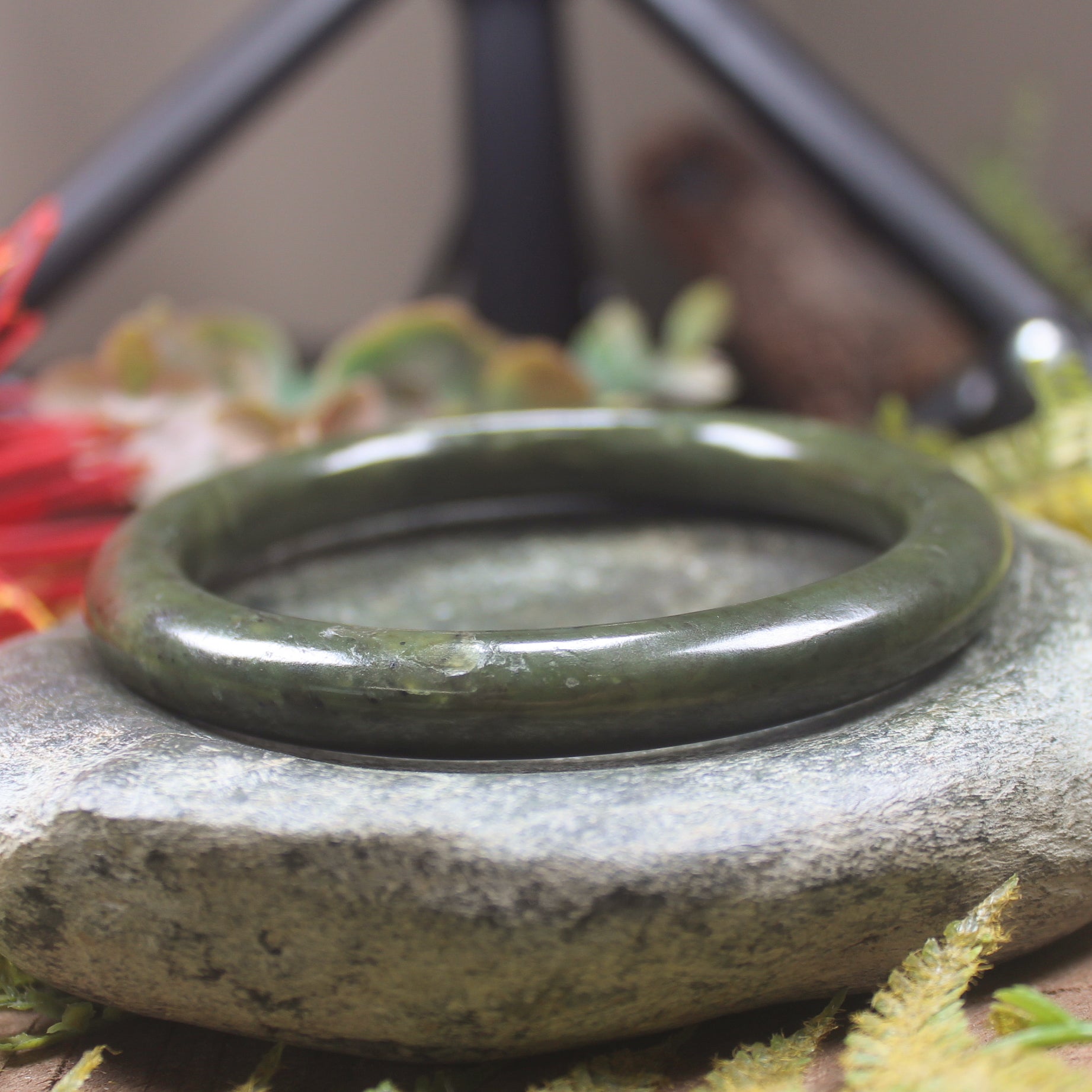 Rimu Pounamu Bangle
