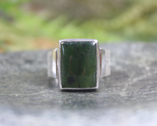 Sterling Silver Rimu Pounamu Ring - NZ Greenstone