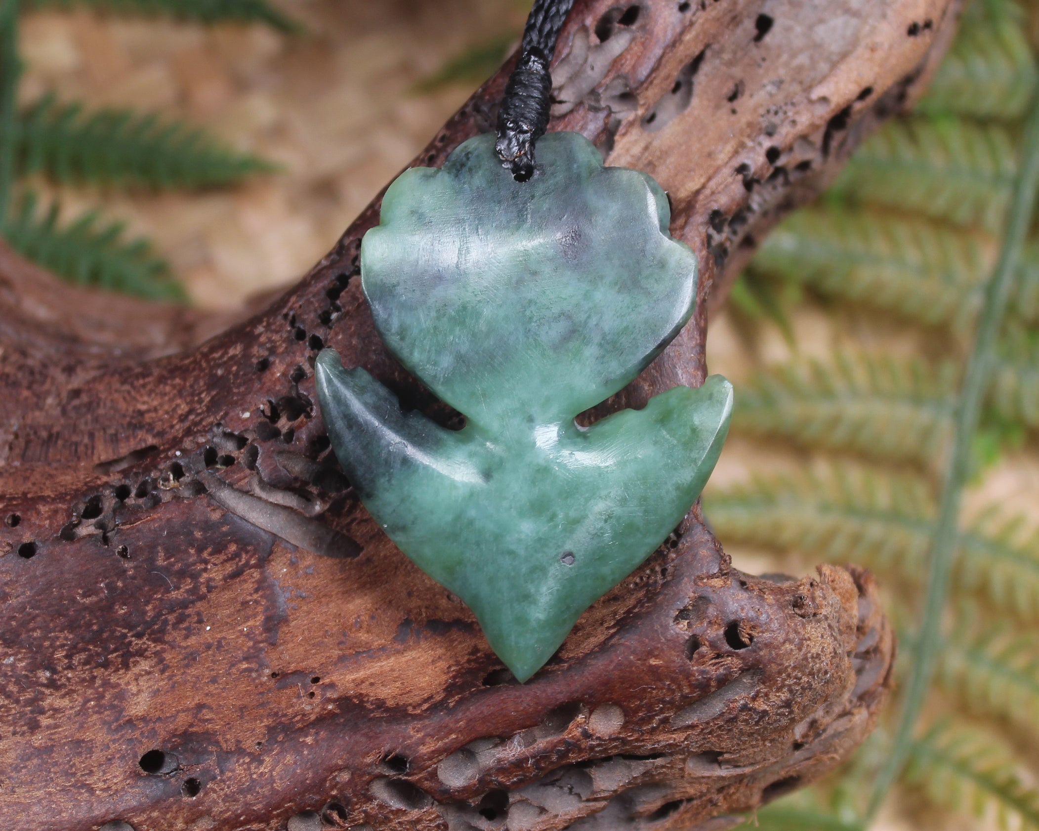 Pīwakawaka or Fantail Bird Pendant carved from Inanga Pounamu - NZ Greenstone