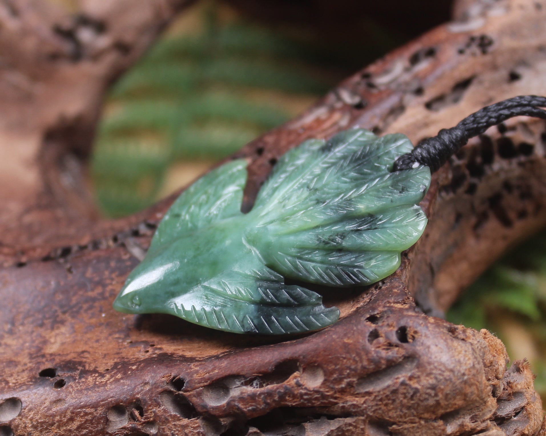 Pīwakawaka or Fantail Bird Pendant carved from Inanga Pounamu - NZ Greenstone