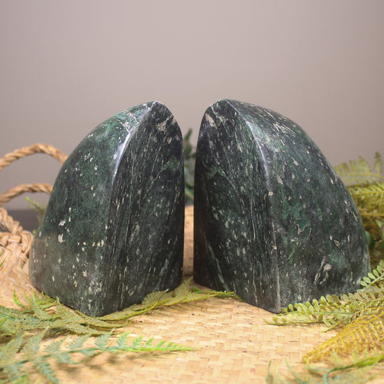 NZ Serpentine Book Ends