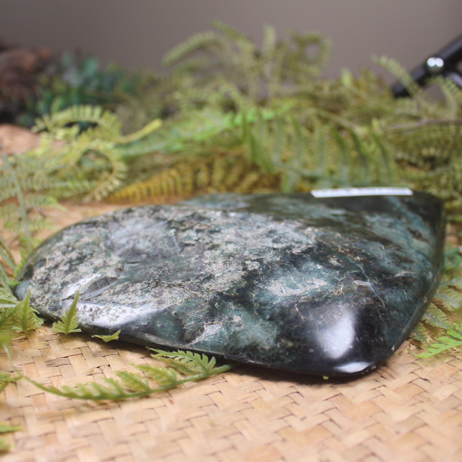 Freeform Serpentine Pounamu Sculpture - NZ Greenstone