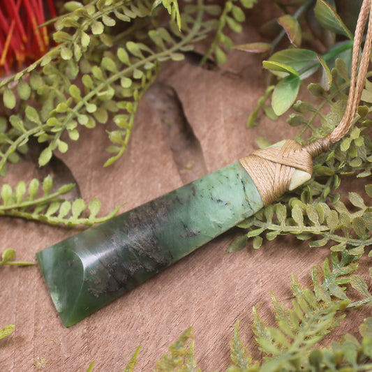 Flower Jade Pounamu Toki Pendant - NZ Greenstone