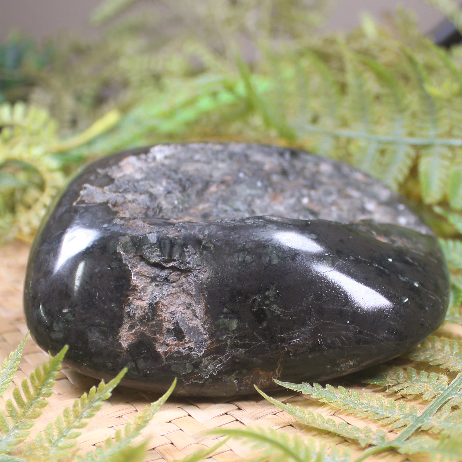 Freeform Serpentine Pounamu Sculpture - NZ Greenstone