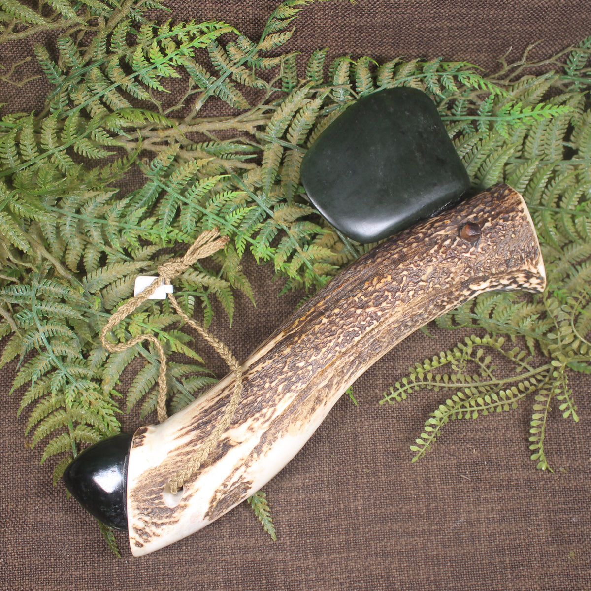 pounamu and antler axe