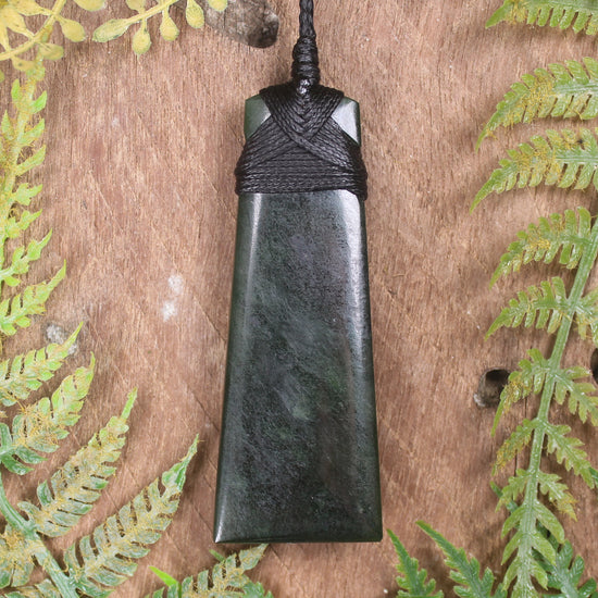 Kawakawa Pounamu Toki