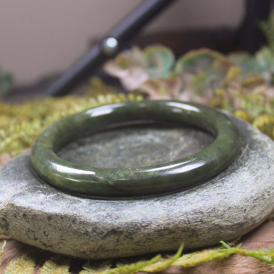 Rimu Pounamu Bangle