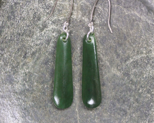 Roimata or Teardrop earrings carved from Kawakawa Pounamu - NZ Greenstone