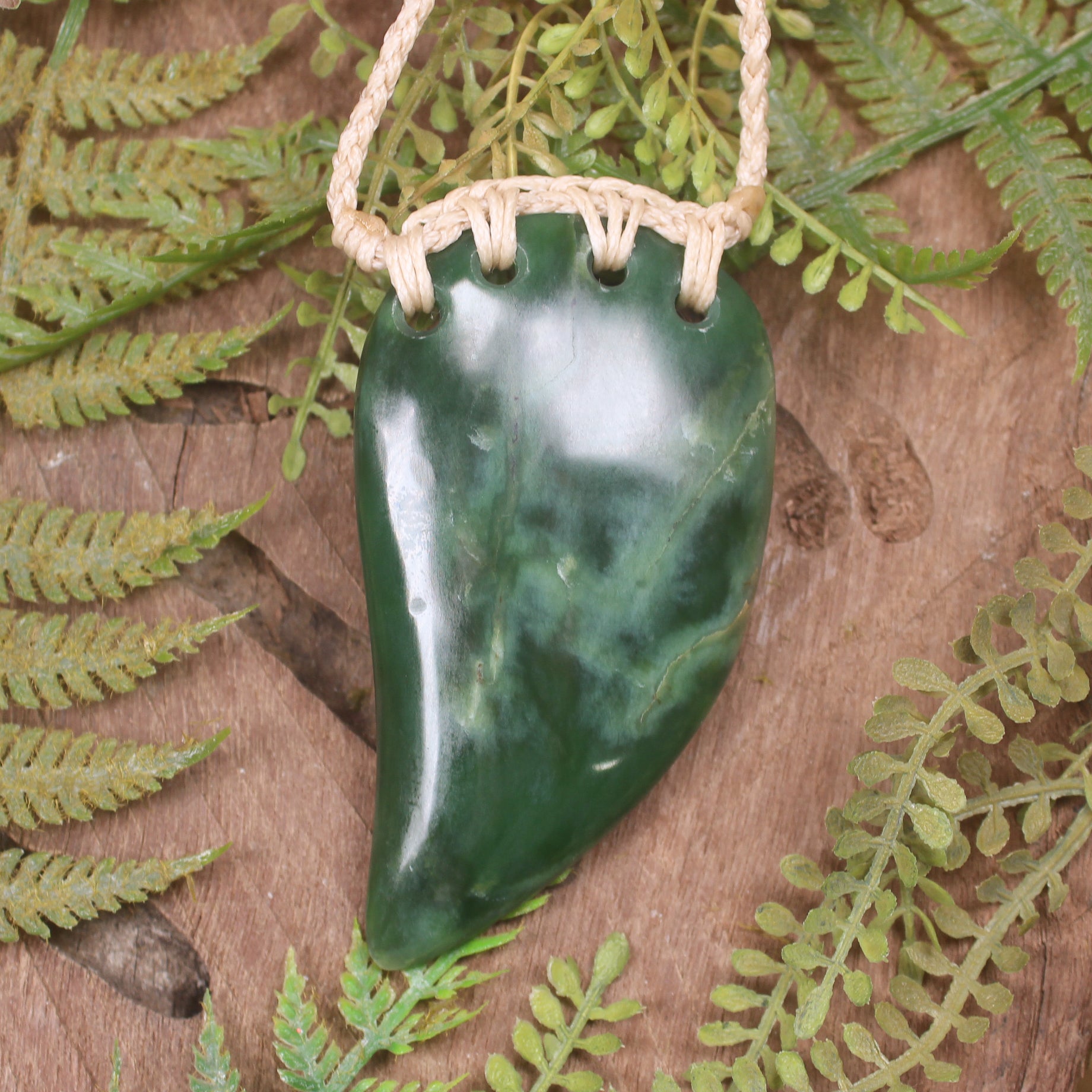 Tooth pendant carved from Inanga Pounamu - NZ Greenstone