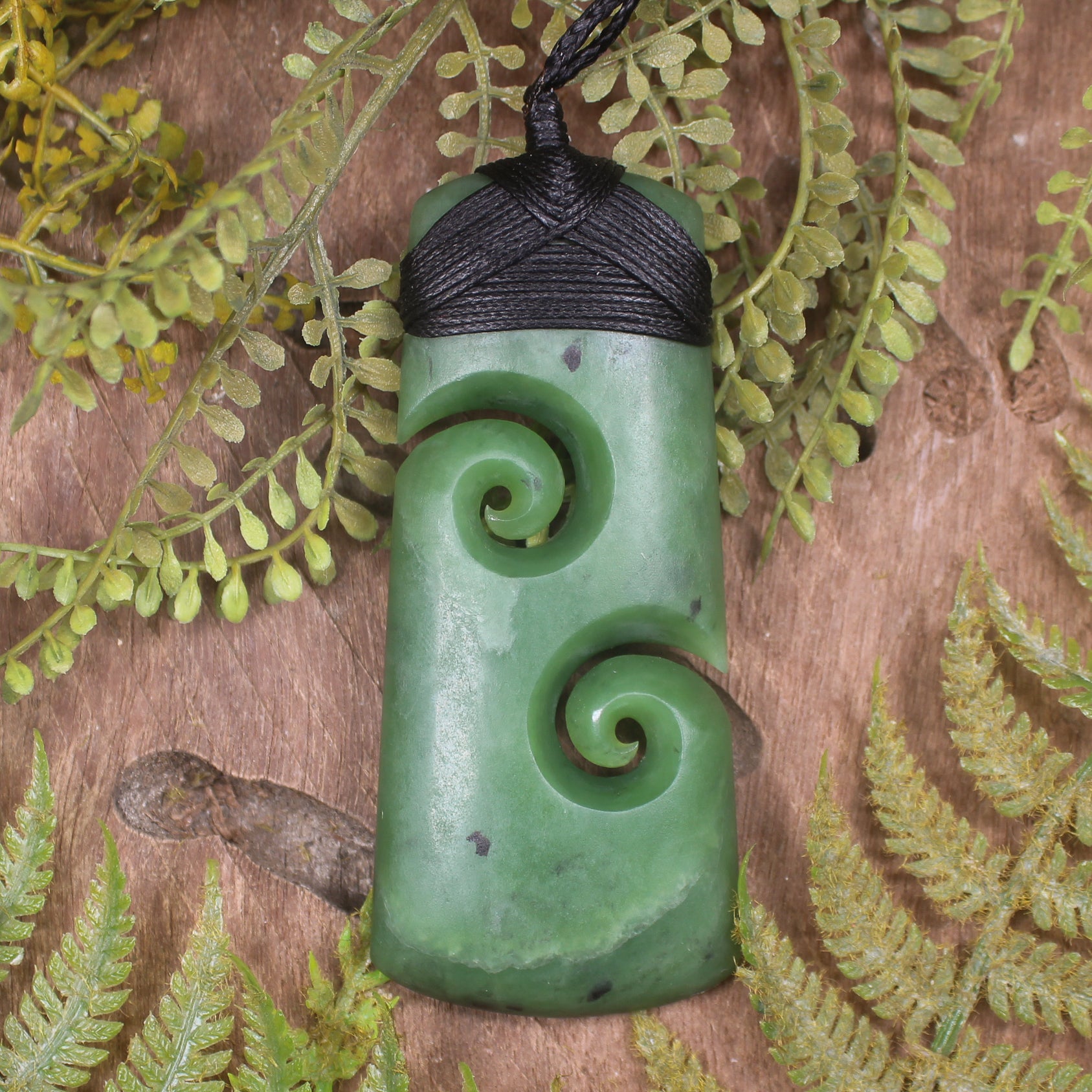 Hapopo Pounamu Toki with Koru - NZ Greenstone