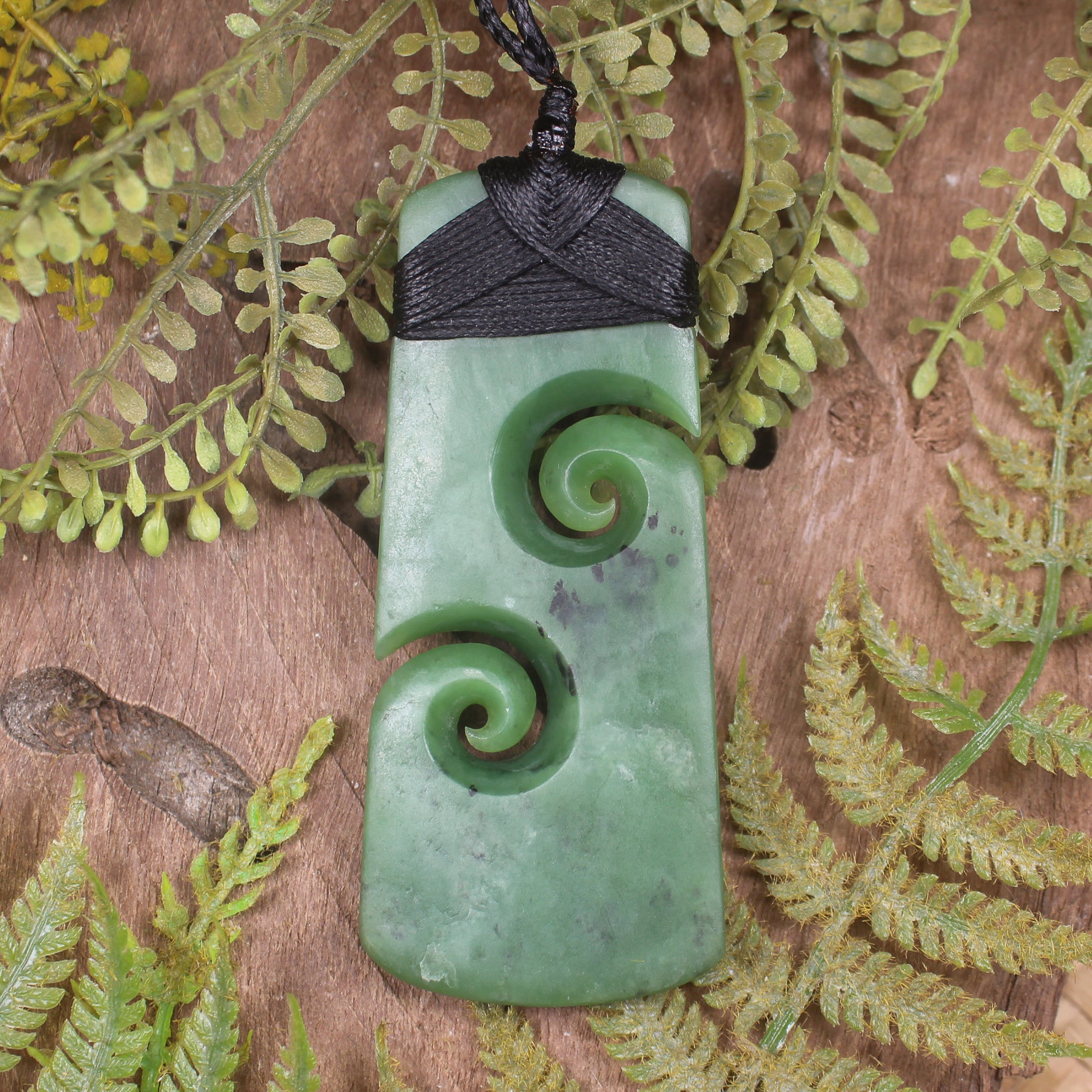 Hapopo Pounamu Toki with Koru - NZ Greenstone