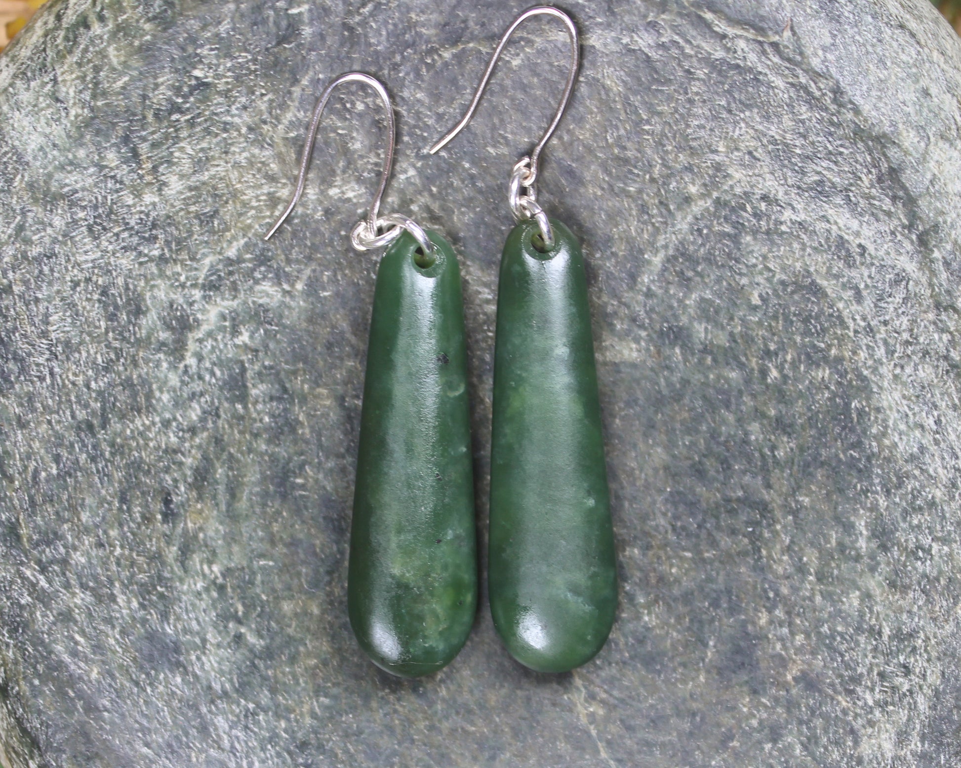Roimata or Teardrop earrings carved from Kawakawa Pounamu - NZ Greenstone