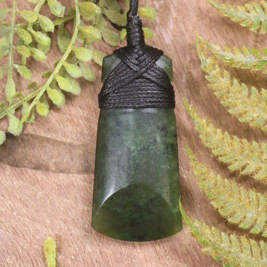 Rimu Pounamu Toki Pendant - NZ Greenstone