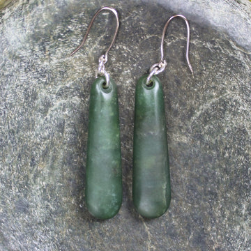 Roimata or Teardrop earrings carved from Kawakawa Pounamu - NZ Greenstone