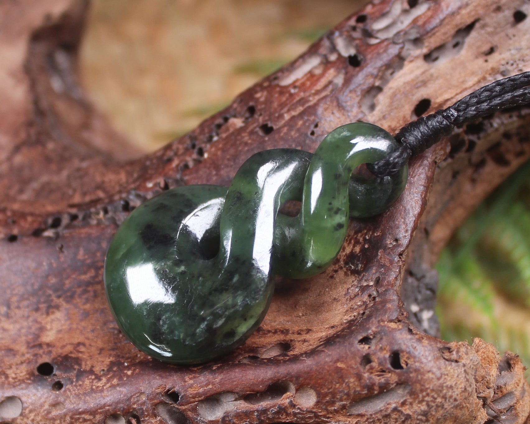 Twist carved from Rimu Pounamu - NZ Greenstone