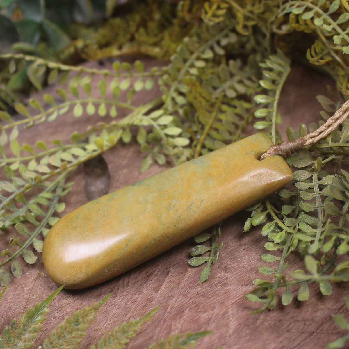 Raukaraka Pounamu Toki Pendant - NZ Greenstone