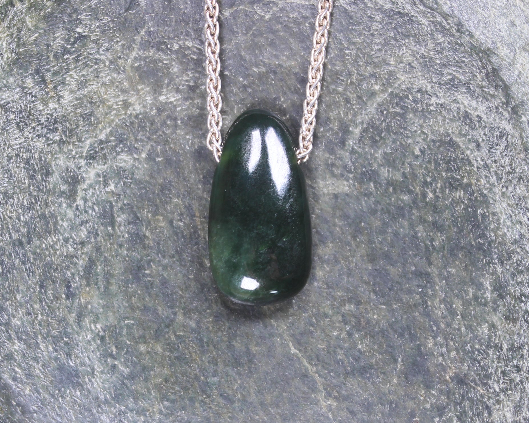 Kawakawa Pounamu pendant  - NZ Greenstone