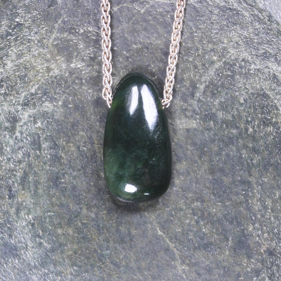 Kawakawa Pounamu pendant  - NZ Greenstone