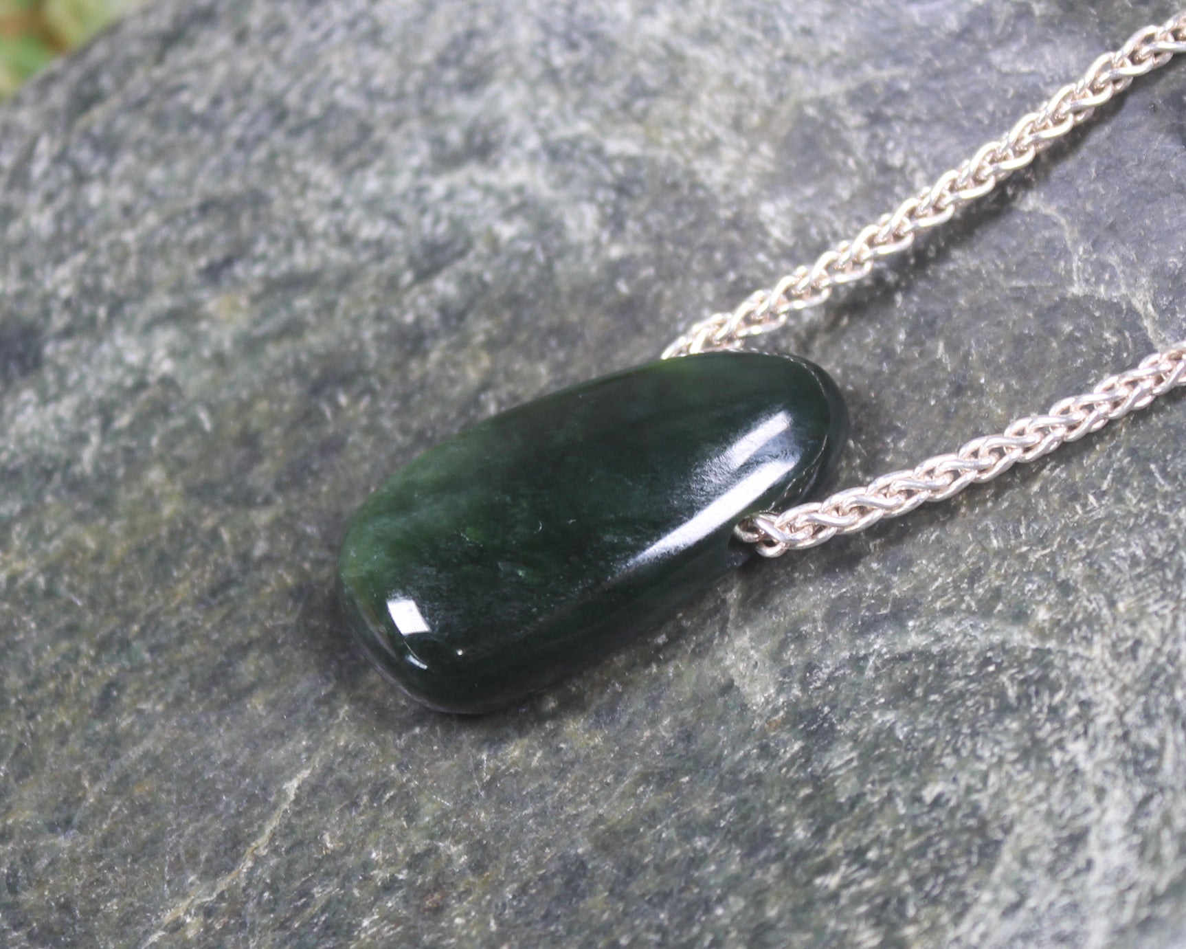 Kawakawa Pounamu pendant  - NZ Greenstone