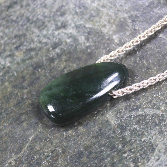 Kawakawa Pounamu pendant  - NZ Greenstone