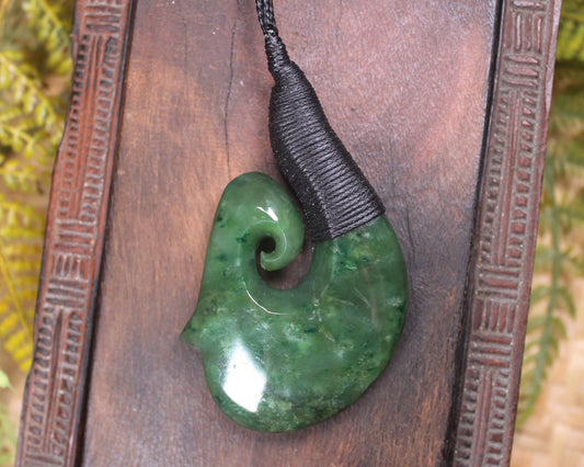 Hei Matau or Fish Hook carved from Kawakawa Pounamu - NZ Greenstone