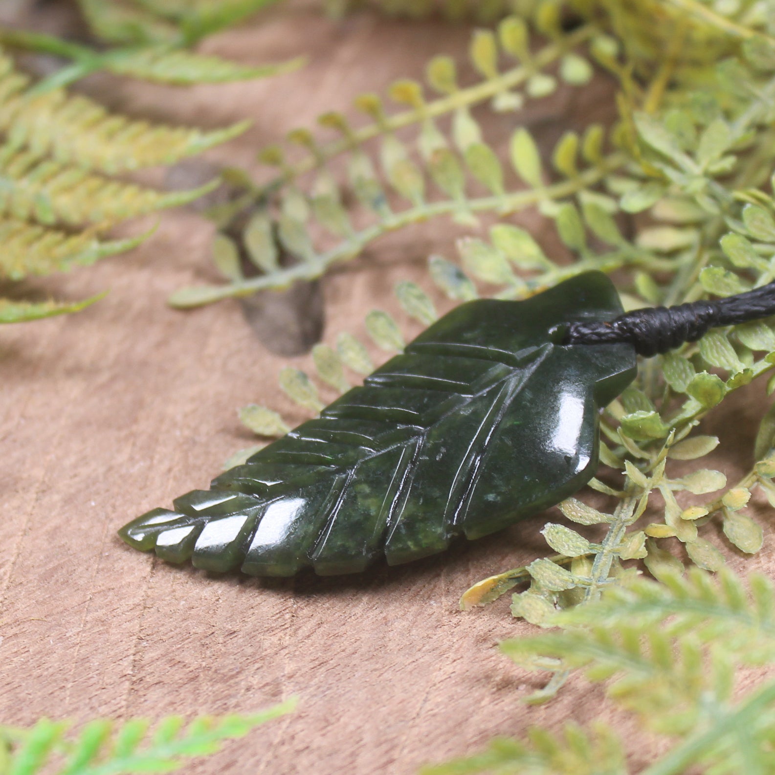 Rimu Pounamu Fern pendant - NZ Greenstone