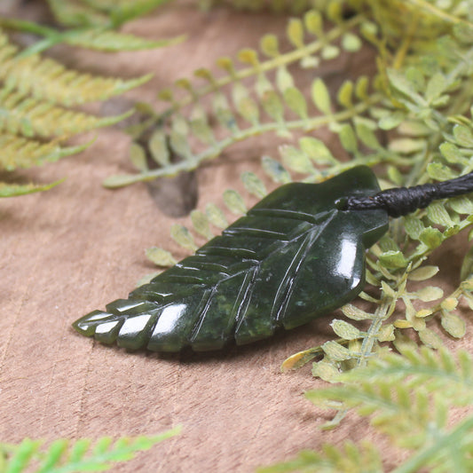 Rimu Pounamu Fern pendant - NZ Greenstone