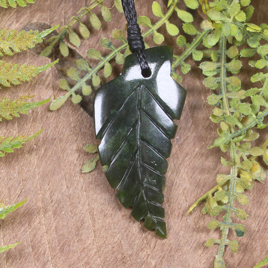 Rimu Pounamu Fern pendant - NZ Greenstone