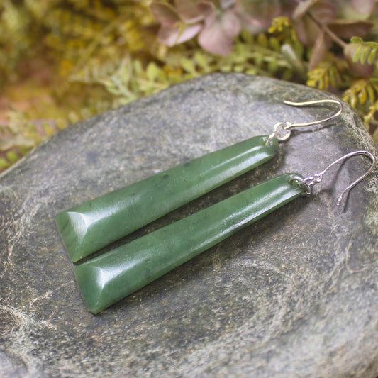 Toki Earrings carved from Hapopo Pounamu - NZ Greenstone