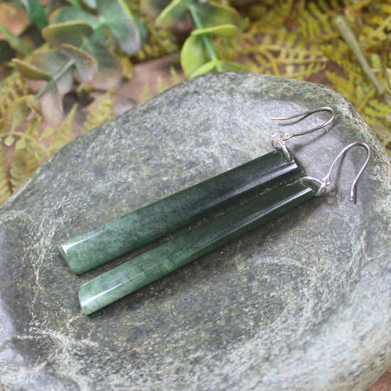 Roimata or Teardrop earrings carved from Kawakawa Pounamu - NZ Greenstone