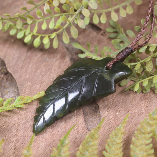 Rimu Pounamu Taniwha Tooth pendant - NZ Greenstone
