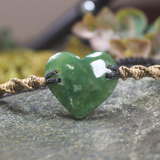 Adjustable cord bracelet with Kawakawa Pounamu