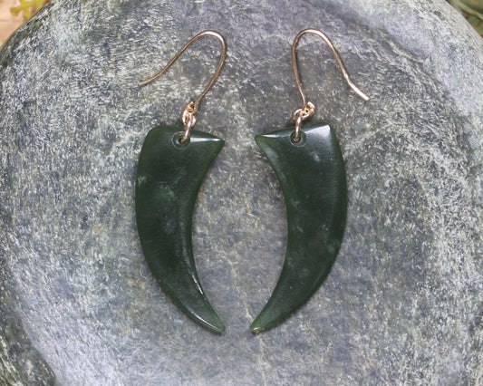 Huia Beak earrings carved from Kawakawa Pounamu - NZ Greenstone