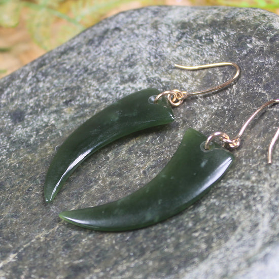 Huia Beak earrings carved from Kawakawa Pounamu - NZ Greenstone