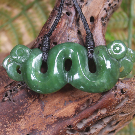 Pekapeka Pendant carved from Hapopo Pounamu - NZ Greenstone