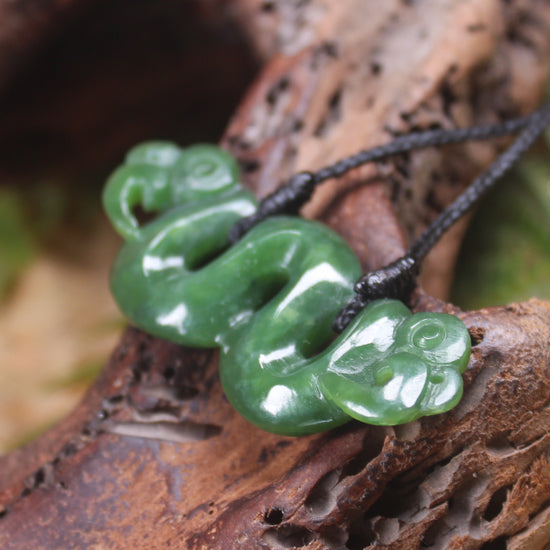 Pekapeka Pendant carved from Hapopo Pounamu - NZ Greenstone