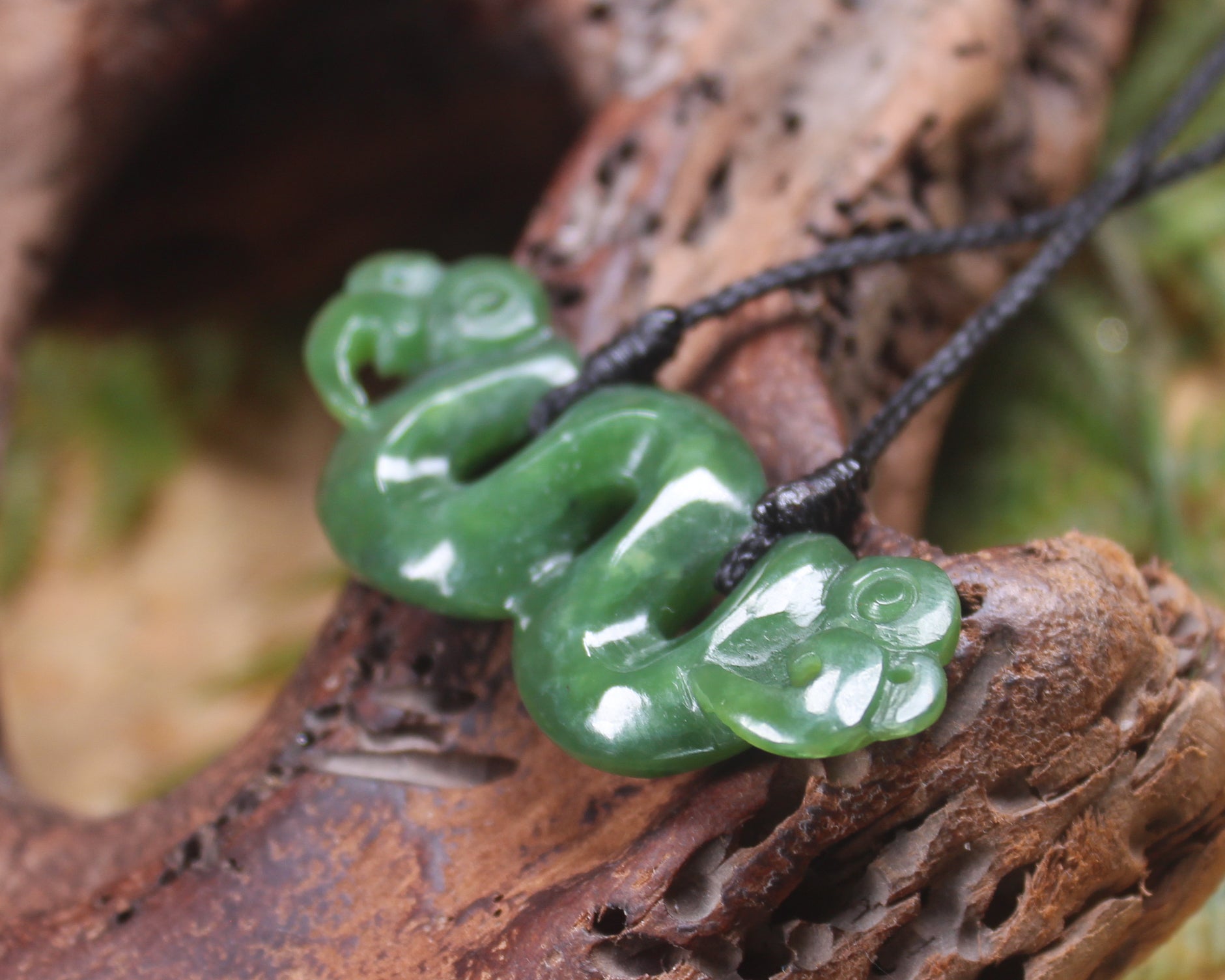Pekapeka Pendant carved from Hapopo Pounamu - NZ Greenstone