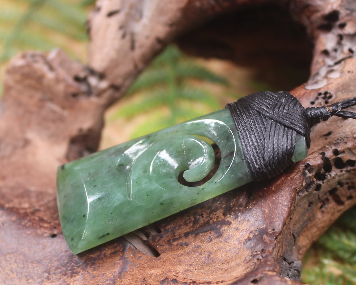Toki or Adze with Koru carved from Hapopo Pounamu - NZ Greenstone
