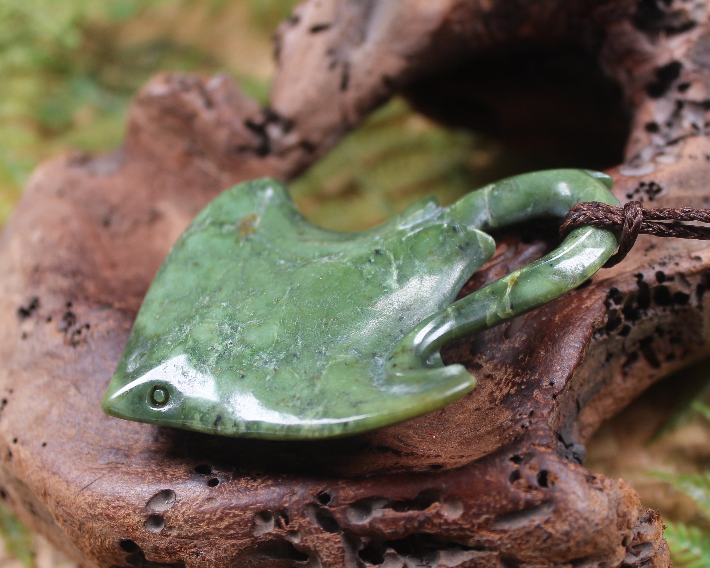 Stingray or Whai carved from Flower Jade Pounamu - NZ Greenstone