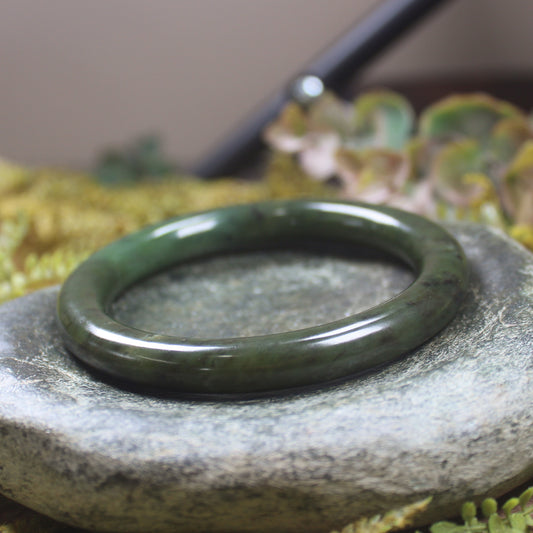 Rimu Pounamu Bangle
