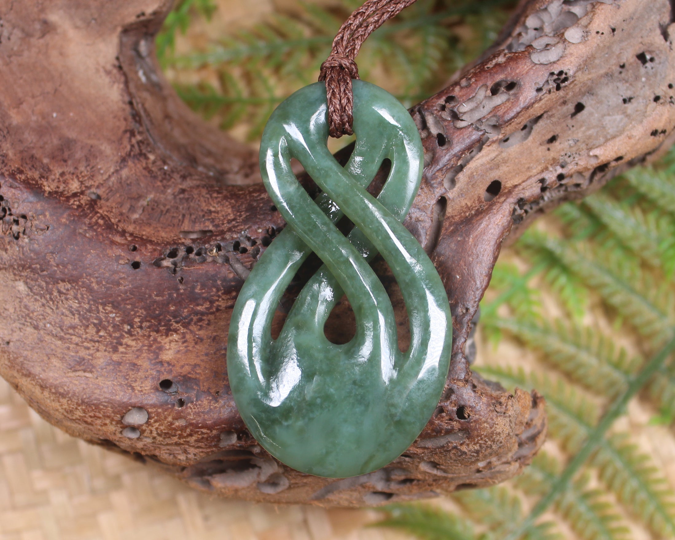 Twist or Pikorua carved from Inanga Pounamu - NZ Greenstone