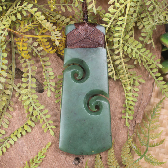Hapopo Pounamu Toki with Koru - NZ Greenstone