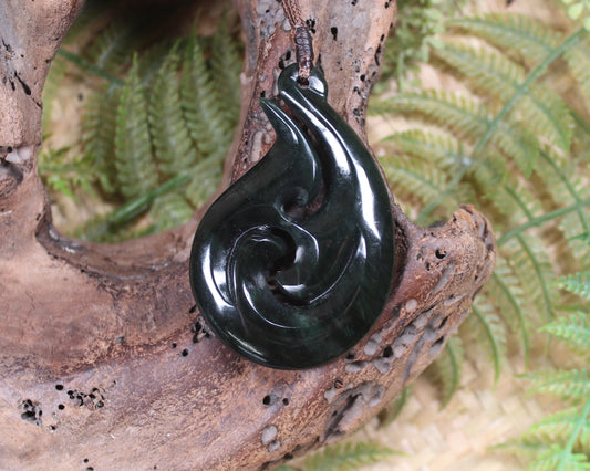 Hei Matau or Fish Hook carved from Kawakawa Pounamu - NZ Greenstone