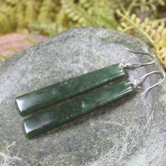 Roimata or Teardrop earrings carved from Kawakawa Pounamu - NZ Greenstone