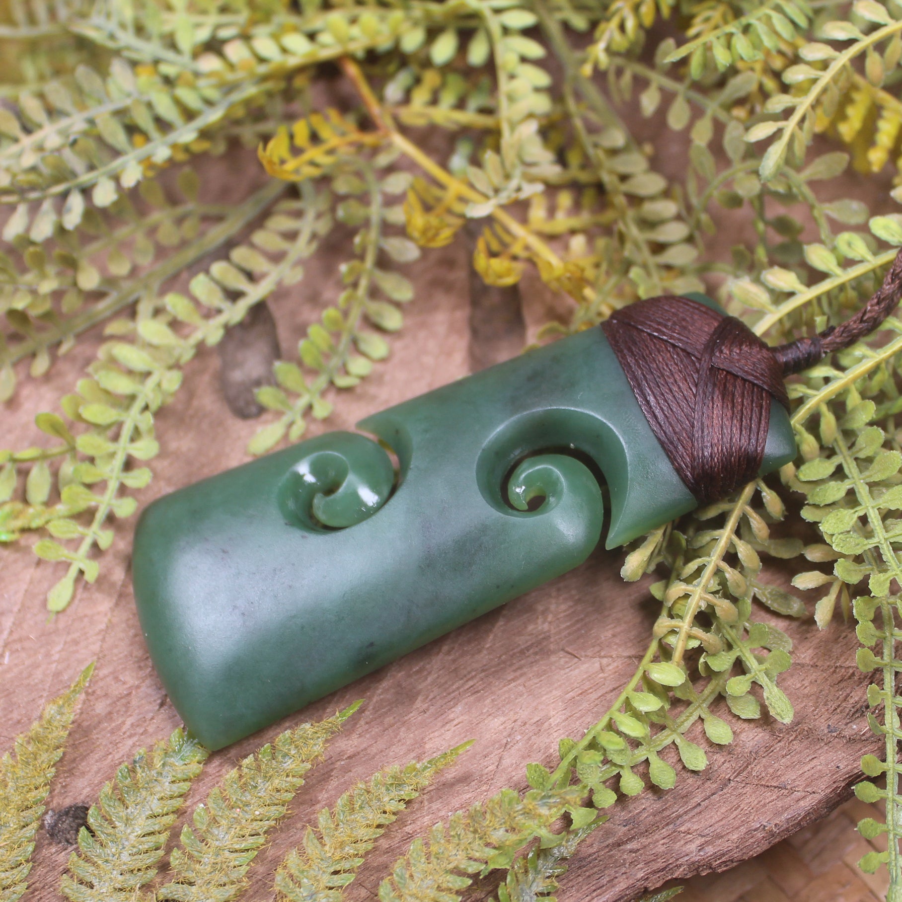 Hapopo Pounamu Toki with Koru - NZ Greenstone
