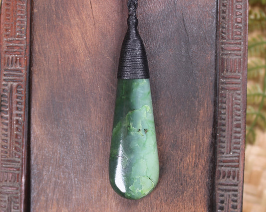 Kawakawa Pounamu Roimata Pendant - NZ Greenstone