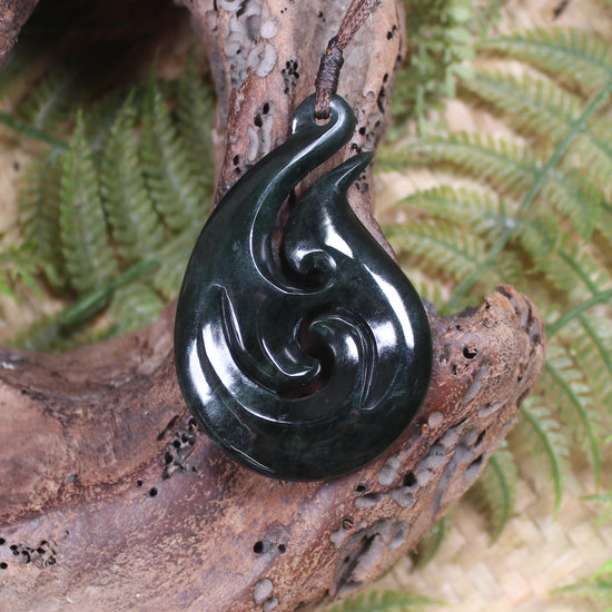Hei Matau or Fish Hook carved from Kawakawa Pounamu - NZ Greenstone