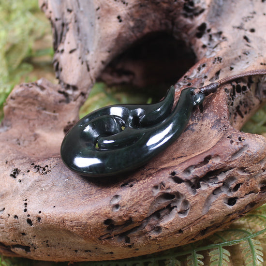 Hei Matau or Fish Hook carved from Kawakawa Pounamu - NZ Greenstone